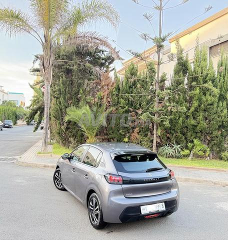 Peugeot 208 Diesel Manuelle 2024 à Casablanca - 2