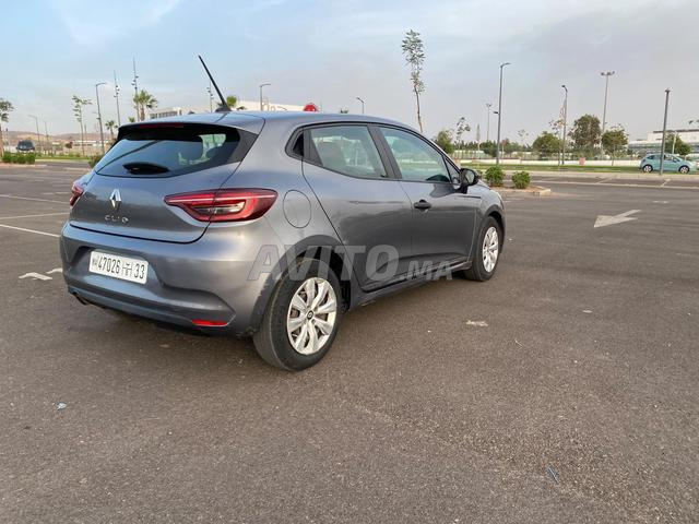 Renault Clio 5 Essence Automatique 2023 à Agadir - 2