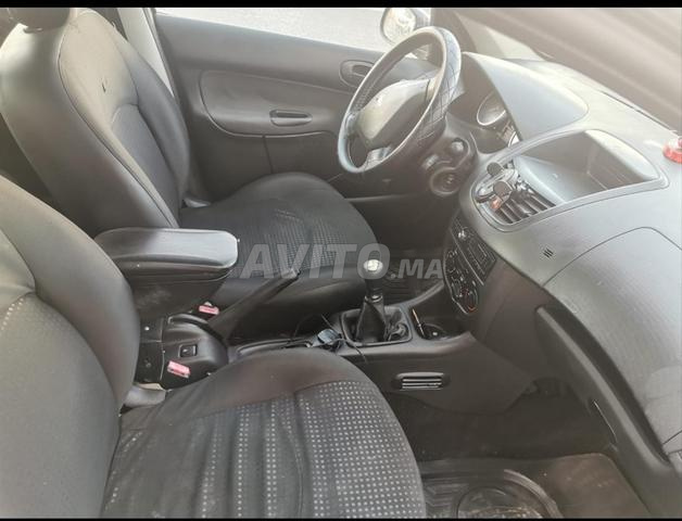 Peugeot 206 Diesel Manuelle 2011 à Casablanca - 2