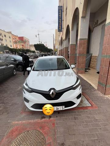 Clio 5 2022 km 154000 prix vente 13800 - 2
