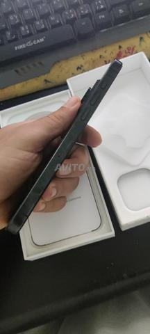 iPhone 15 Pro Max excellent état - 2