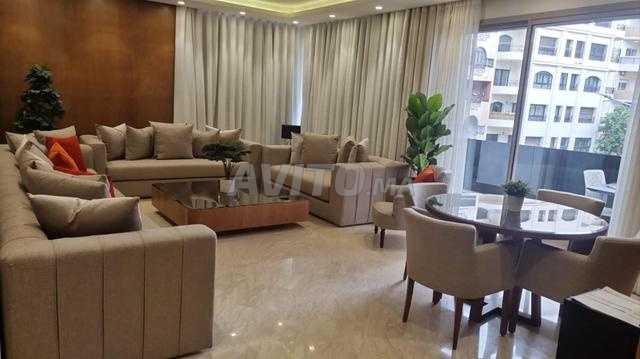 À LOUER – APPARTEMENT MEUBLÉ DE STANDING