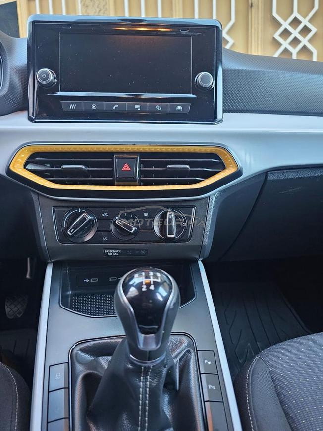 seat  arona