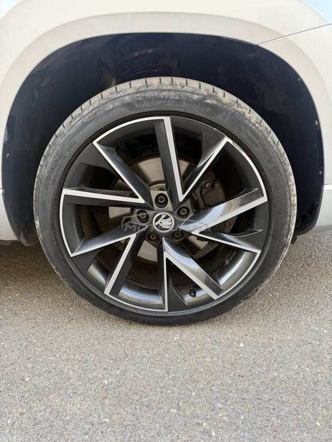 skoda karoq sport Line modil 2022 dd 2026