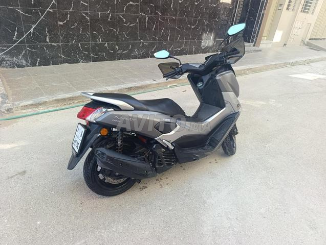Yamaha NMAX - 2