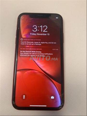 iPhone XR neuf et verrouillé, bypassé - 2