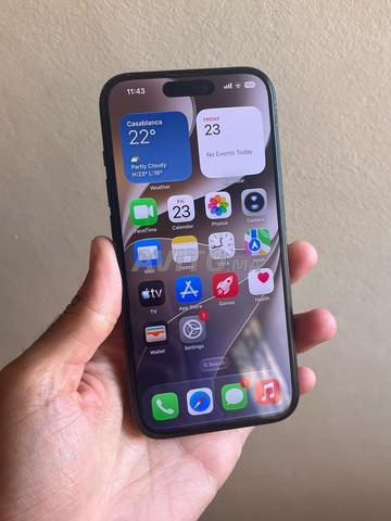 iPhone 15 Pro propre 128 Go 88% état. Qui le veut, envoie WhatsApp - 2