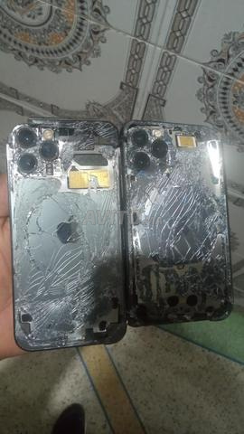 iPhone 11 Pro / 12 Pro juste cassé - 2
