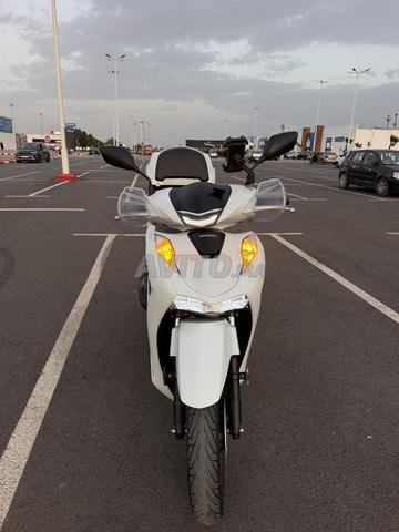 Honda SH125 2025 avec GPS et AirTag Tous Accessoires - 2