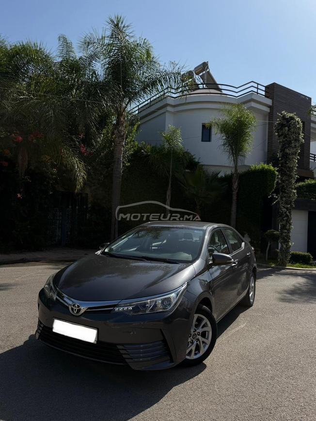 Toyota corolla 2018 ( 13,000 km ) 
