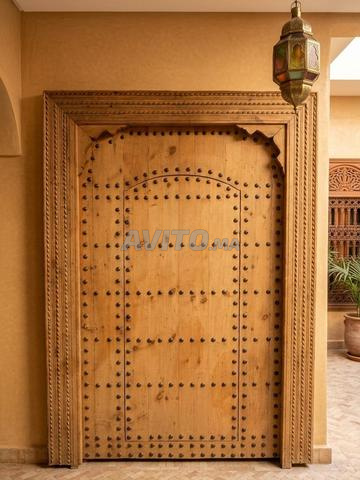 Porte d'Entrée Massif Clous Forgé Sur Mesure Riad