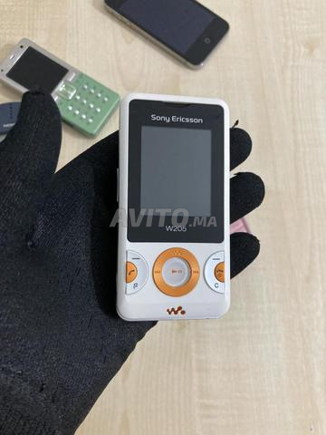 Sony Ericson W205 - 2