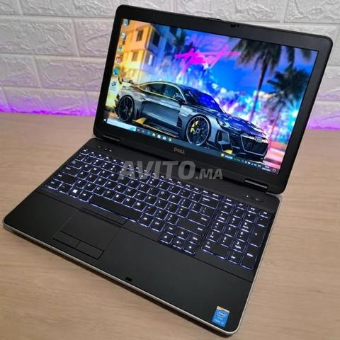 ديل i7 بكرت شاشة مزدوج رام 8 قرص SSD