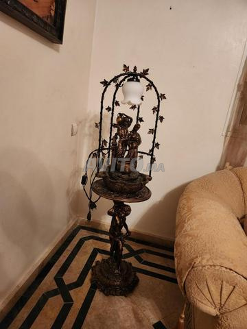 مصباح ديكوري عتيق مع نافورة مدمجة