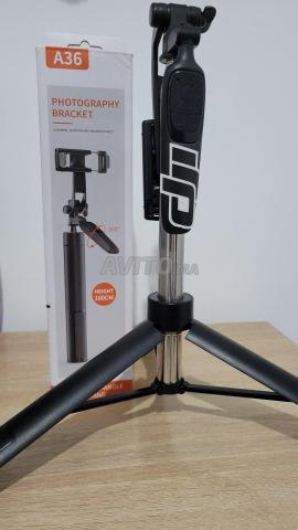 DJI OSMO MOBILE SE, et trépied 160cm - 2