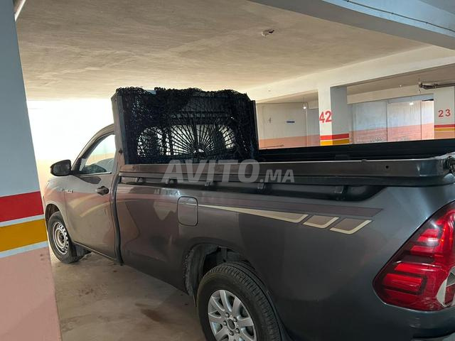 Toyota Hilux - 2