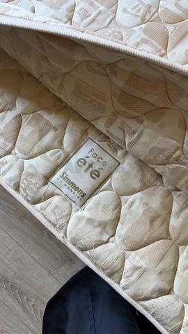 Matelas Simons à vendre - 2