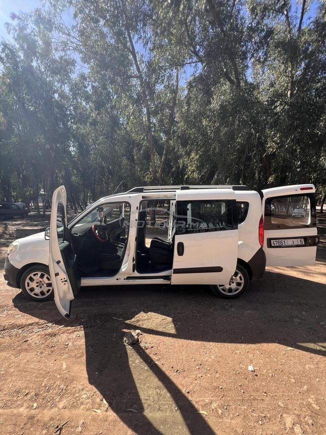 Fiat doblo a vendre première main 