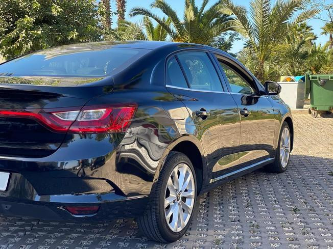 Renault Mégane 4 diesel boîte automatique 2021