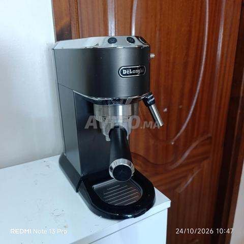 Machine à café DELONGHI dedica - 2