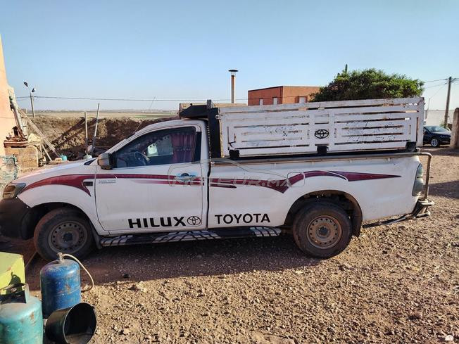 toyota hilux 2014