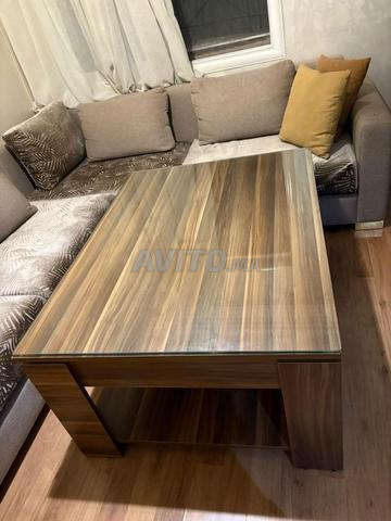 Table basse en bois avec plateau en verre - 2