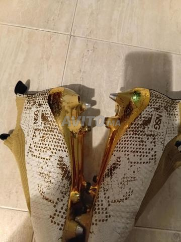 حذاء رياضي للأولاد جديد قياس 42 - 2