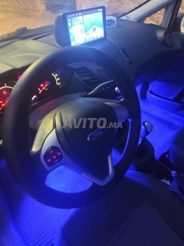 Bonjour, Ford Fiesta disponible à Tifelt - 2