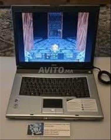 بيع جهاز كمبيوتر Acer Extensa