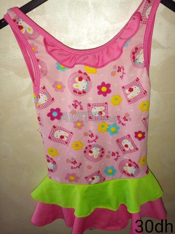 Vêtements pour enfants variés - 2