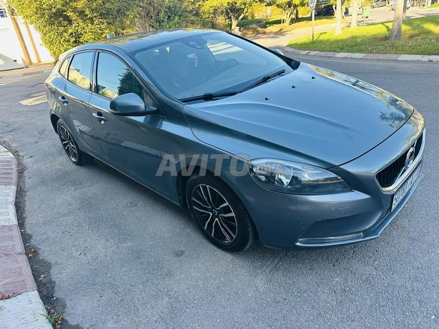 فولفو V40 D2 أوتوماتيكية - 2