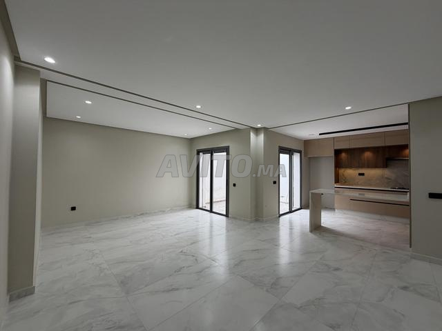 Triplex à Harhoura | Résidence fermée - 2