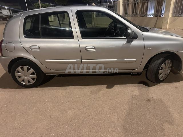 Renault Clio Essence Manuelle 2013 à Casablanca - 2