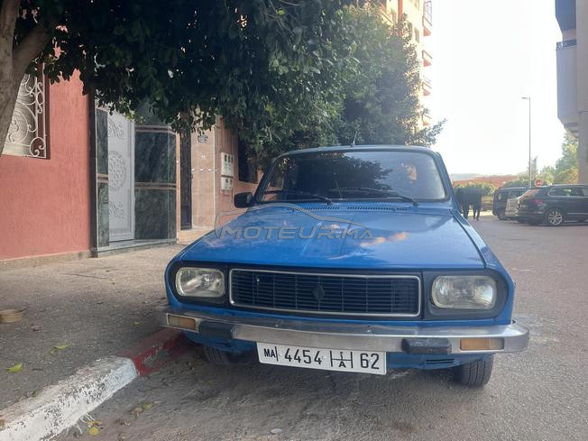 Renault R12