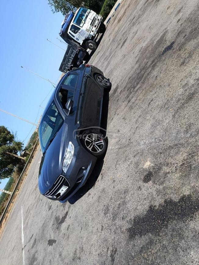 Peugeot 301 Diesel Manuelle 2015 à Kénitra