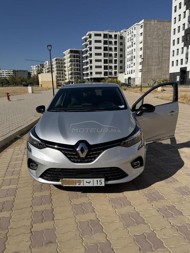 clio 5 intense modèle 2022 (21 k kilometres)