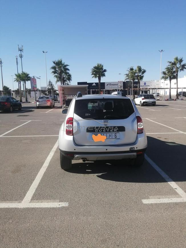 Duster très bon état bien entretenu 