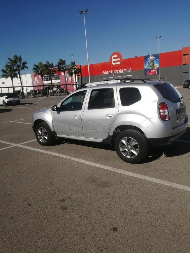 Duster très bon état bien entretenu 