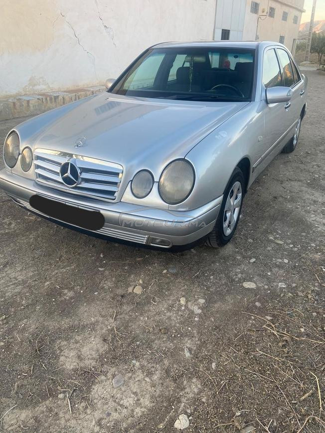 Mercedes-Benz Classe E Diesel Manuelle 1998 à Taza