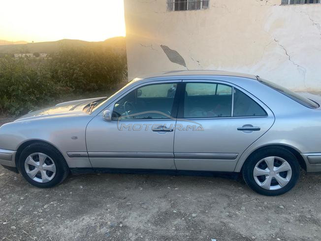 Mercedes-Benz Classe E Diesel Manuelle 1998 à Taza