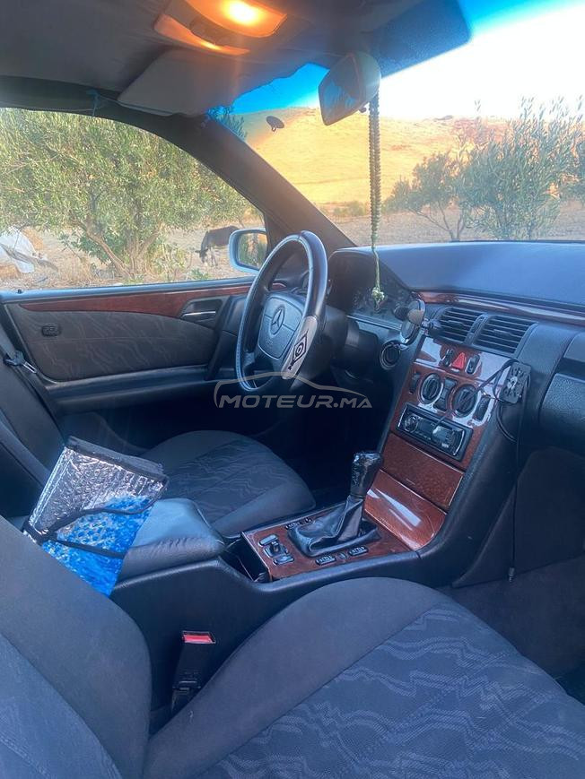Mercedes-Benz Classe E Diesel Manuelle 1998 à Taza
