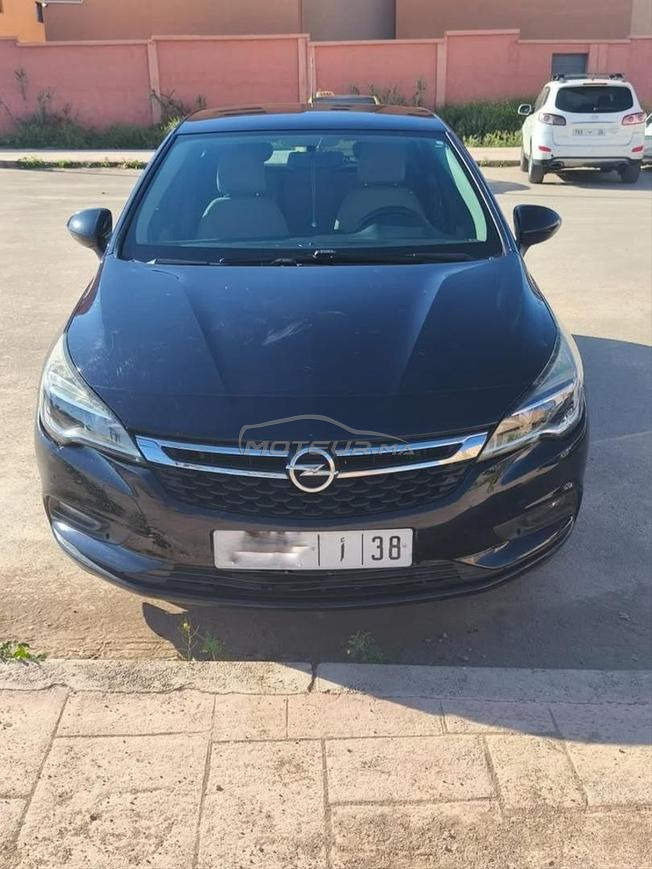 Opel Astra Diesel Automatique 2019 à Marrakech