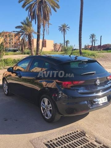 Opel Astra Diesel Automatique 2019 à Marrakech - 2