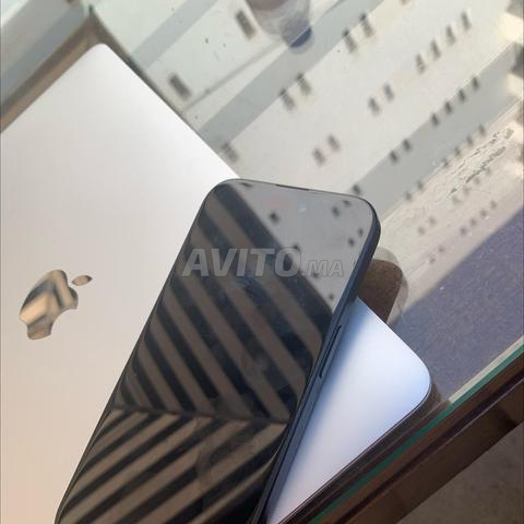 iPhone 15 - 2