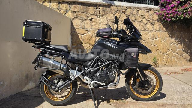 Moto QJ Motor SRT 550X neuve