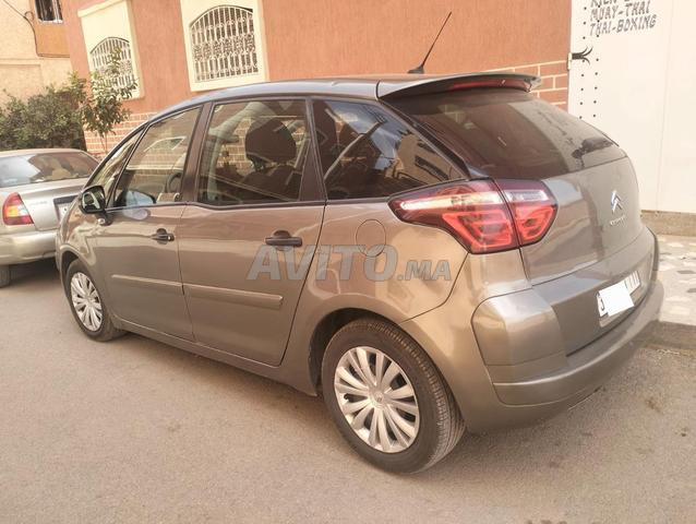 C4 picasso très bon état pour les sérieux