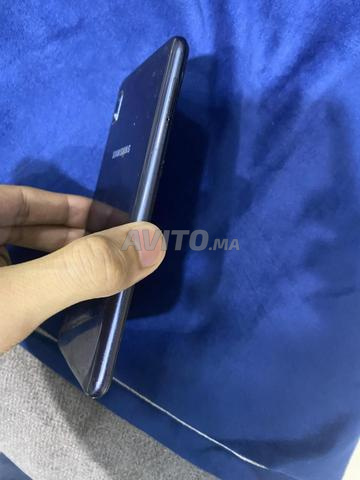 Samsung A10 32G Bon état - 2