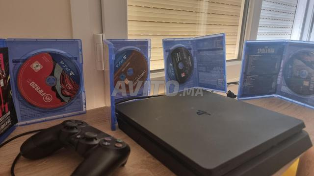 PS4 Slim, 1 Manette, 4 Jeux - 2