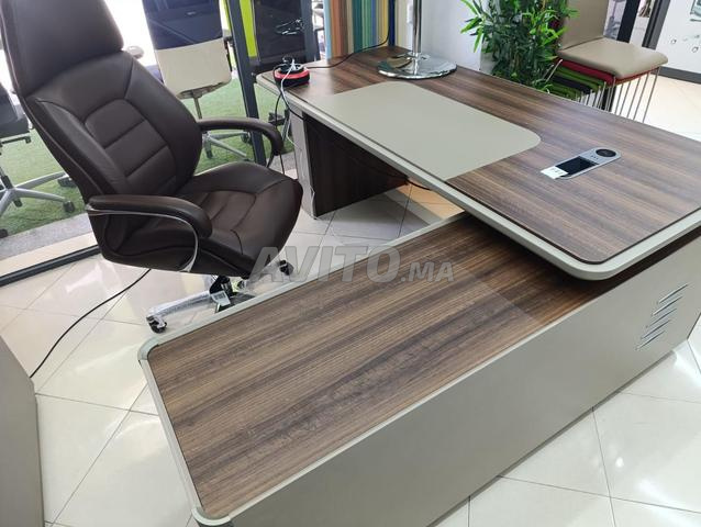 Bureau de direction et chaises de bureau de luxe - 2
