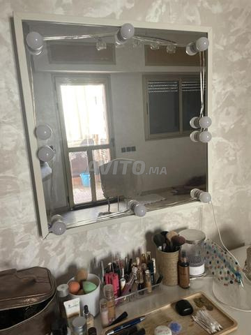 Table de maquillage et son miroir - 2